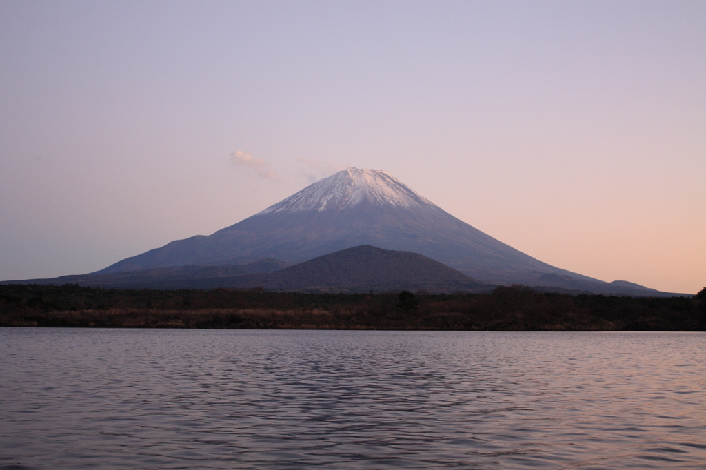 精進湖からの富士山