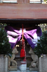 町の守り神