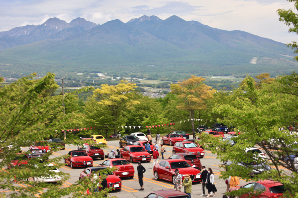 八ヶ岳山麓に集う