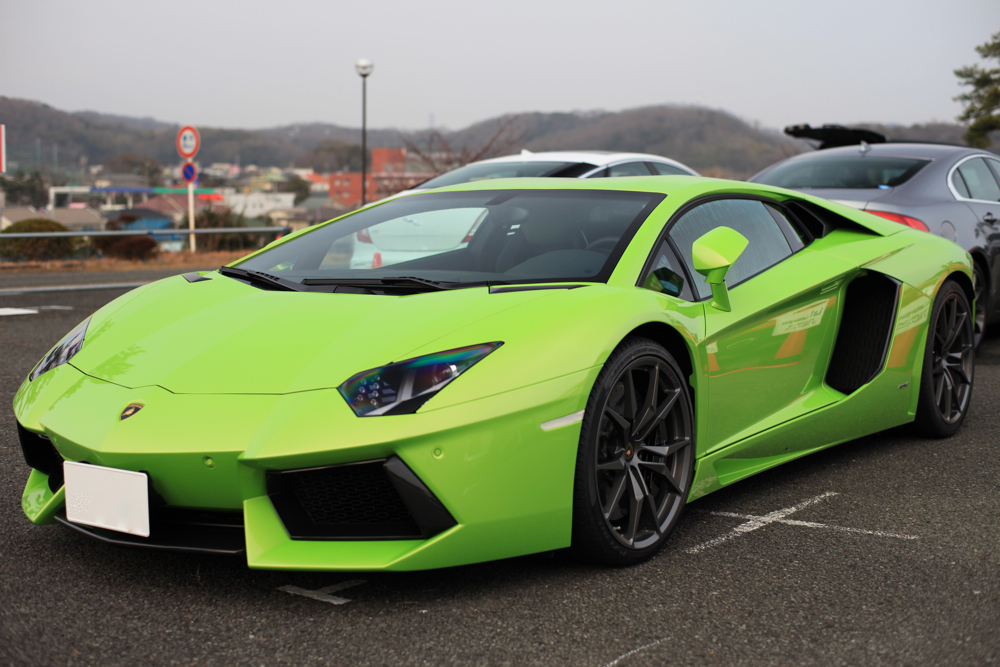Lamborghini アヴェンタドール