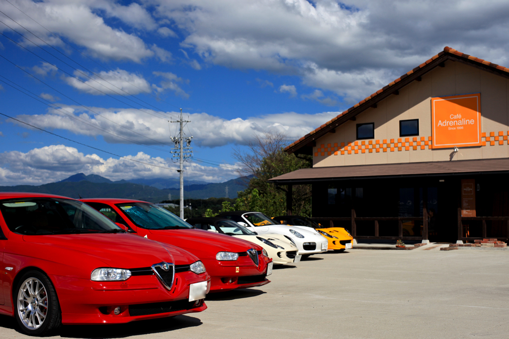 クルマ好きの集うカフェ