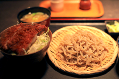 蕎麦とソースかつ丼