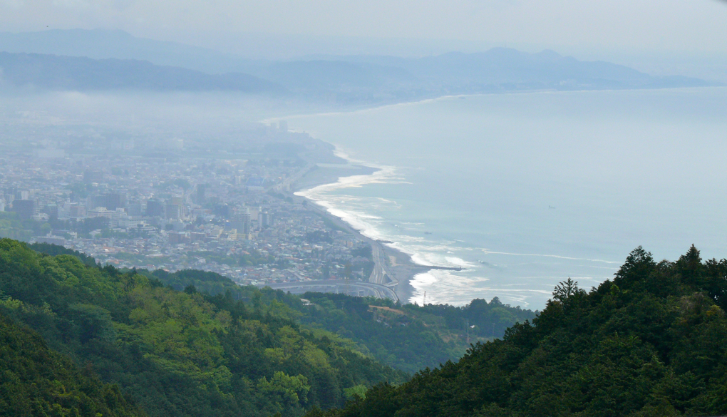 雨上がりの相模湾