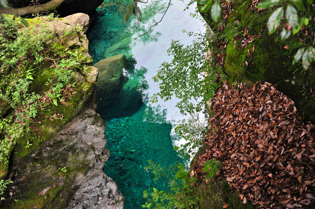Emerald green