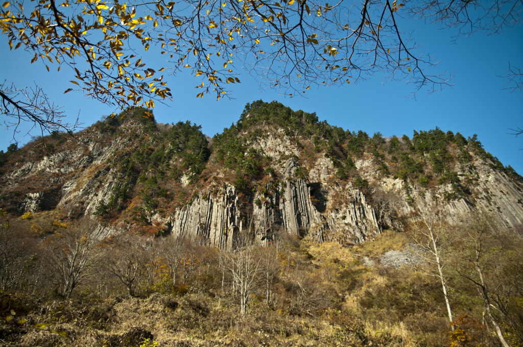 布岩