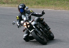 嫁のﾊﾞｲｸなんです…。ピース！　