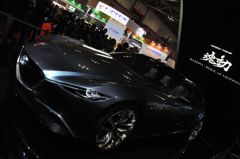 東京モーターショー　①　MAZDA　靱　（SHINARI）