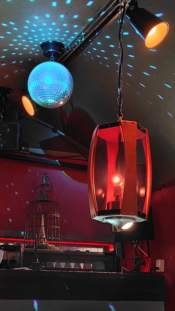 barにて