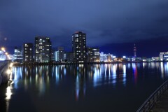 水と夜景