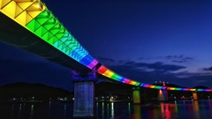 架ける、色彩の架橋