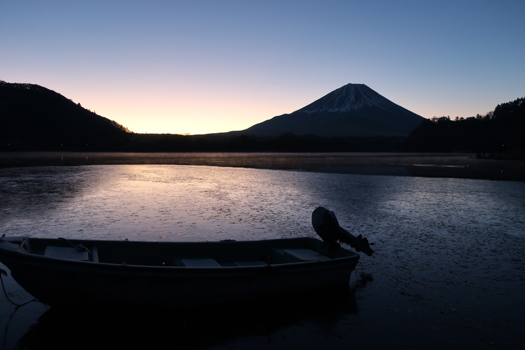 精進湖初日の出待ち