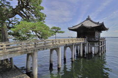 浮御堂