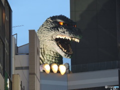 歌舞伎町のゴジラ