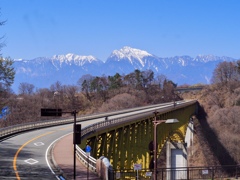 八ヶ岳高原大橋(春)