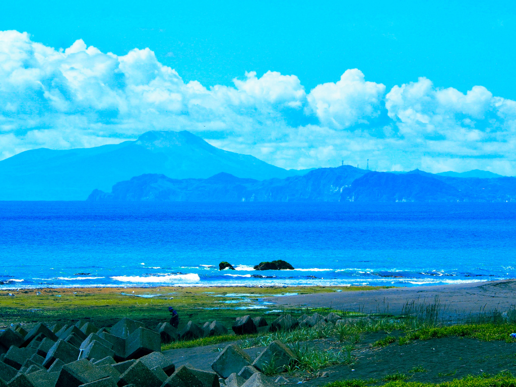 太平洋・絵鞆半島越しの北海道駒ヶ岳