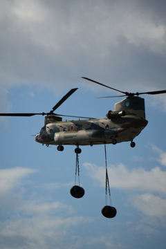 輸送機 CH-47J