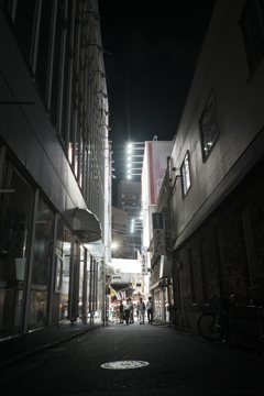 狭間から望む