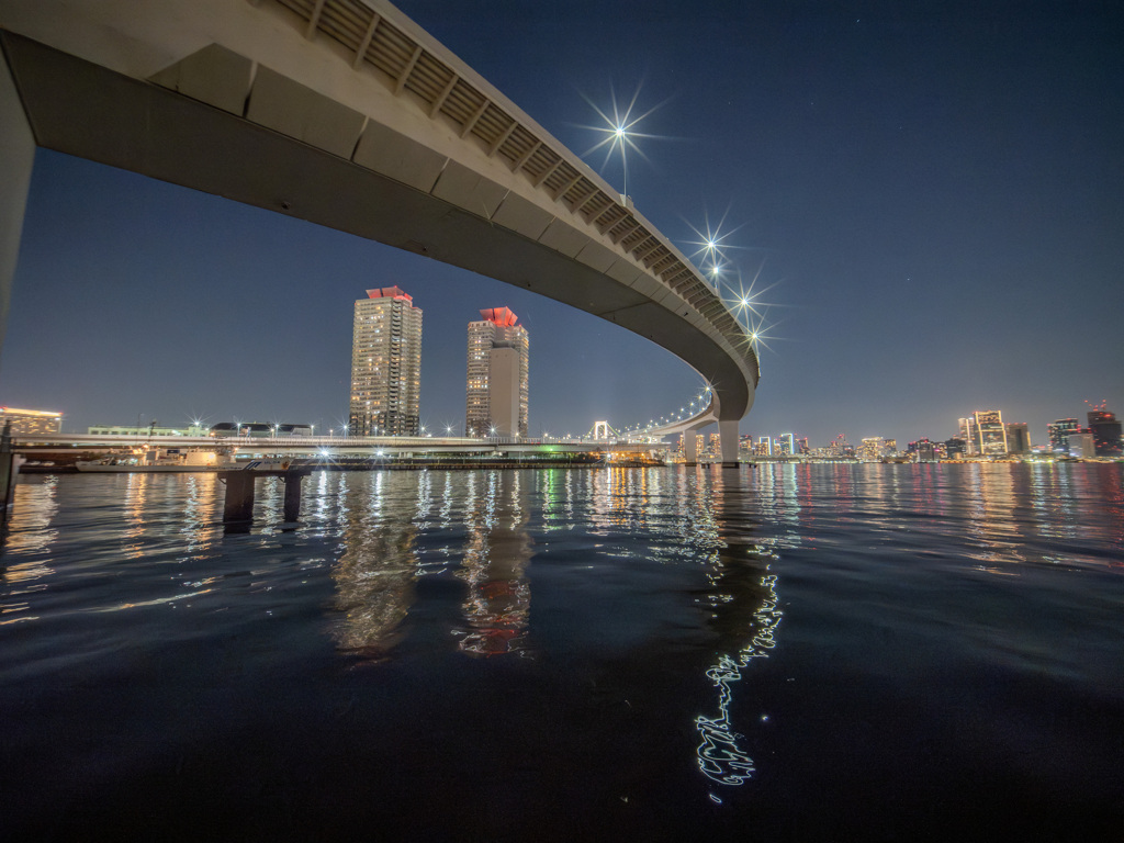 夜の東京散歩‐首都高速11号台場線
