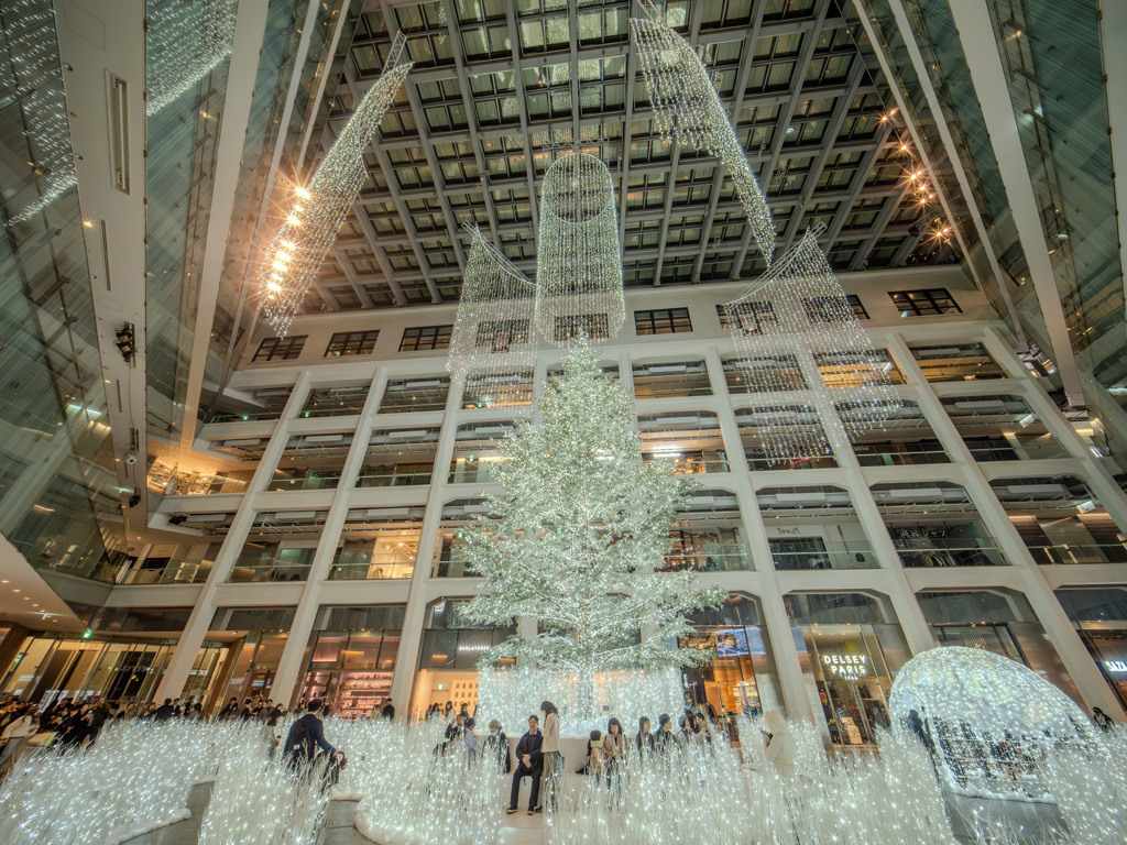 夜の東京散歩‐ホワイトKITTE