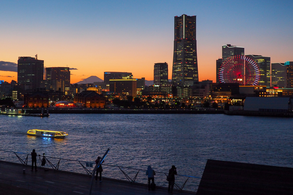 みなとみらい夕景
