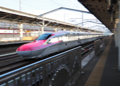 こまちはやぶさ編成の通過２（福島駅）