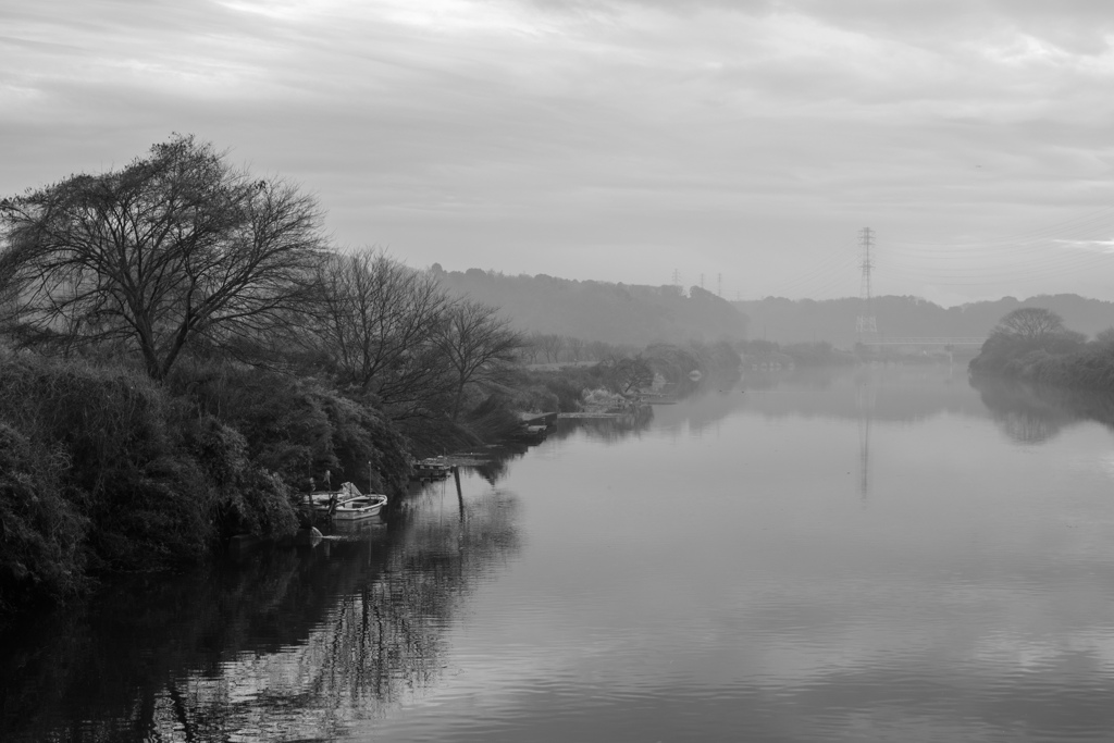 濃霧風景モノクローム2