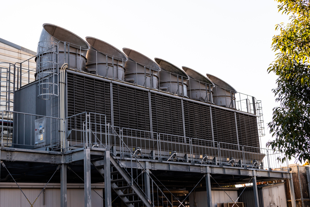 休日の工業団地2