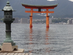 厳島神社　神殿から見た鳥居