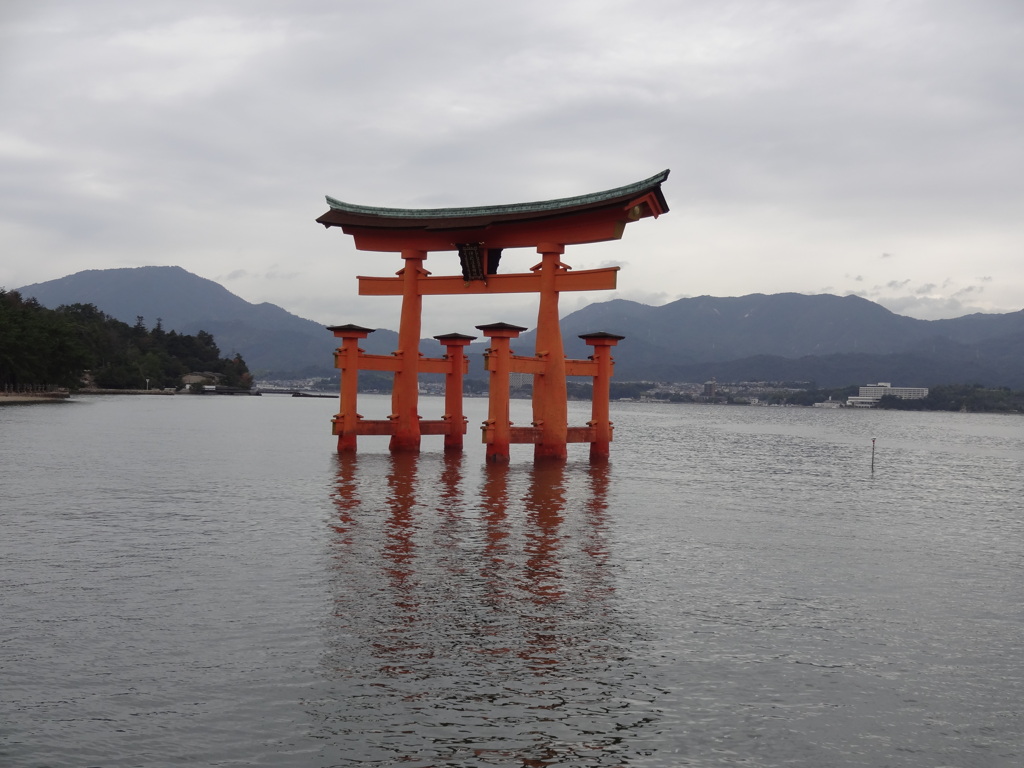 厳島神社鳥居