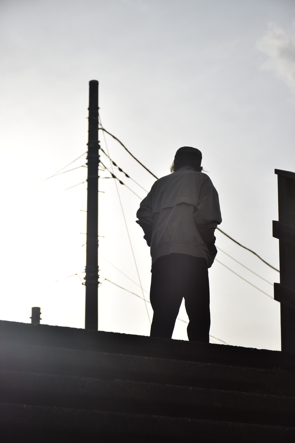 影を脱ぎ捨てて