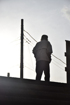 影を脱ぎ捨てて