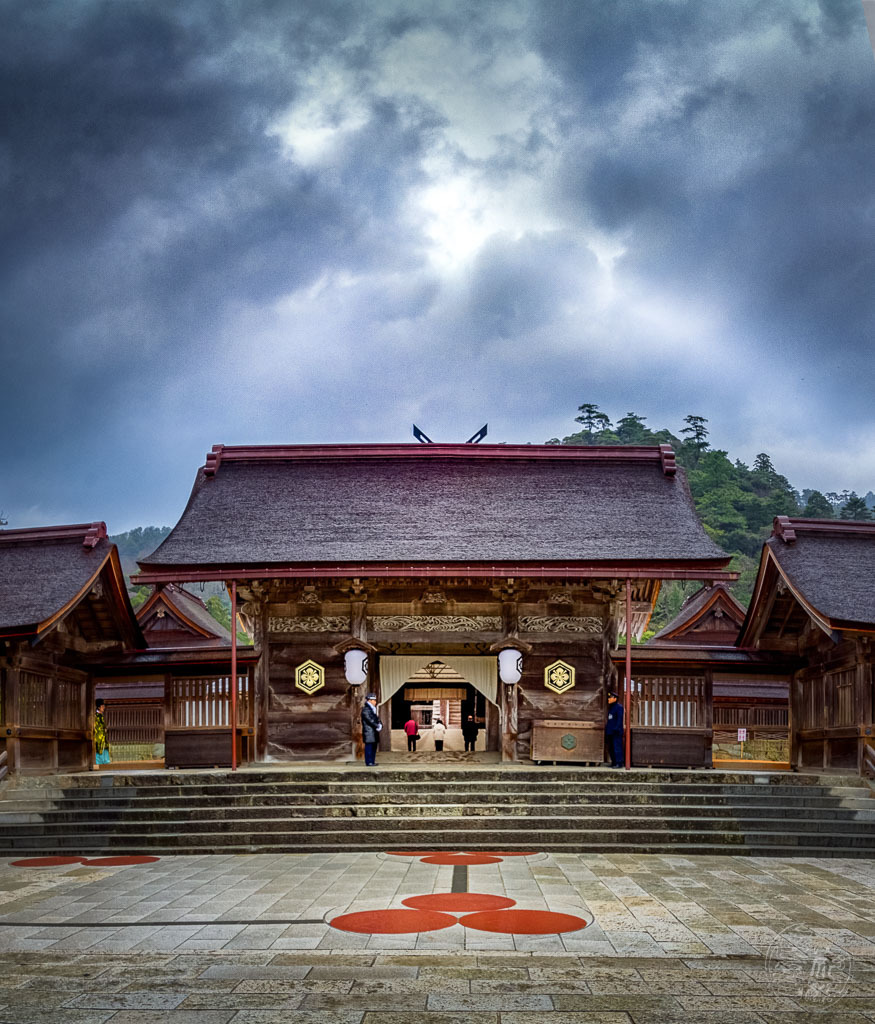 聖地への幸せな入場