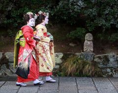 二人の女性