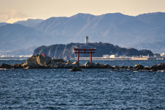 鳥居と江ノ島