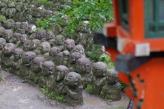 雨の念仏羅漢