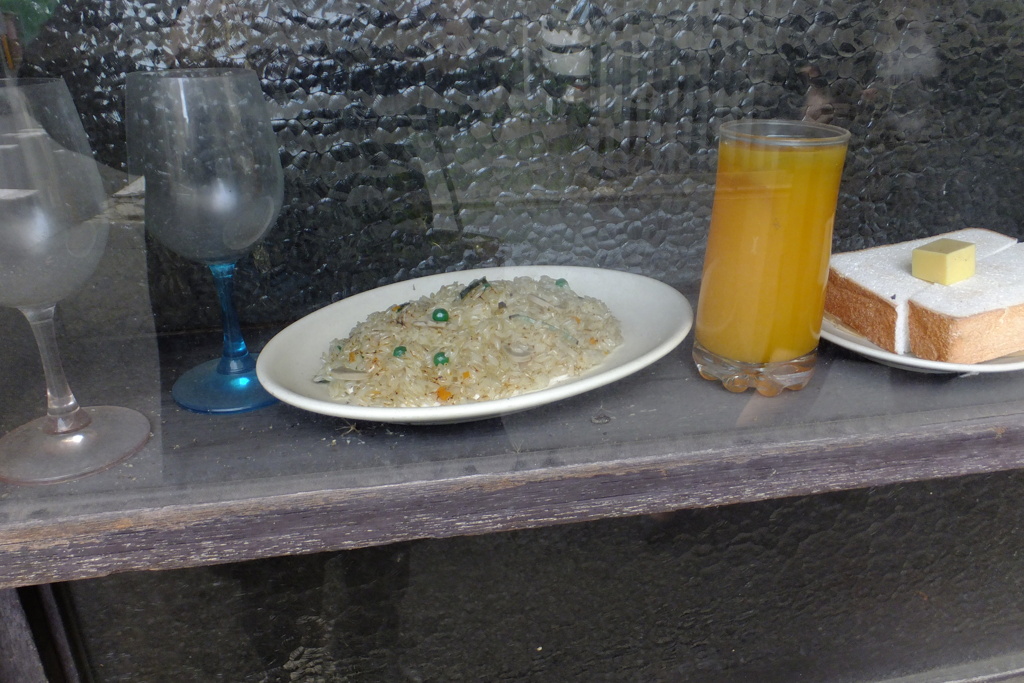 廃業した店の食品サンプル