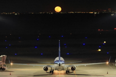 Runway the Moon