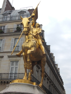 ジャンヌ・ダルク像