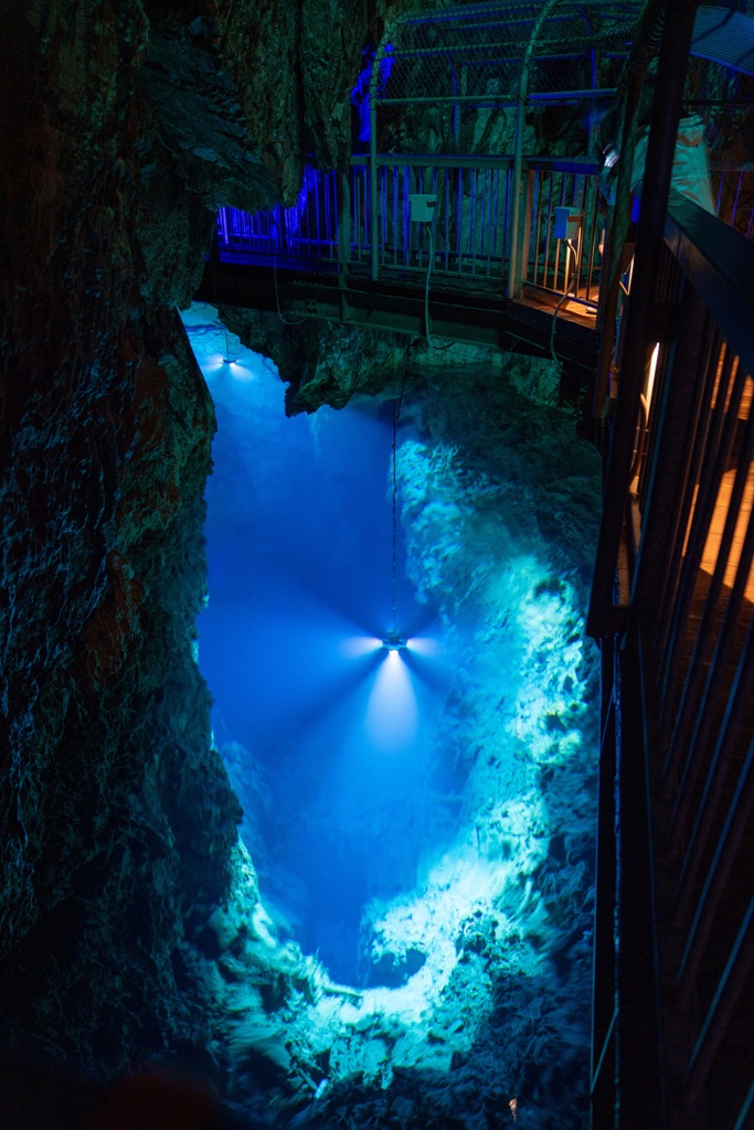 龍泉洞／第一地底湖