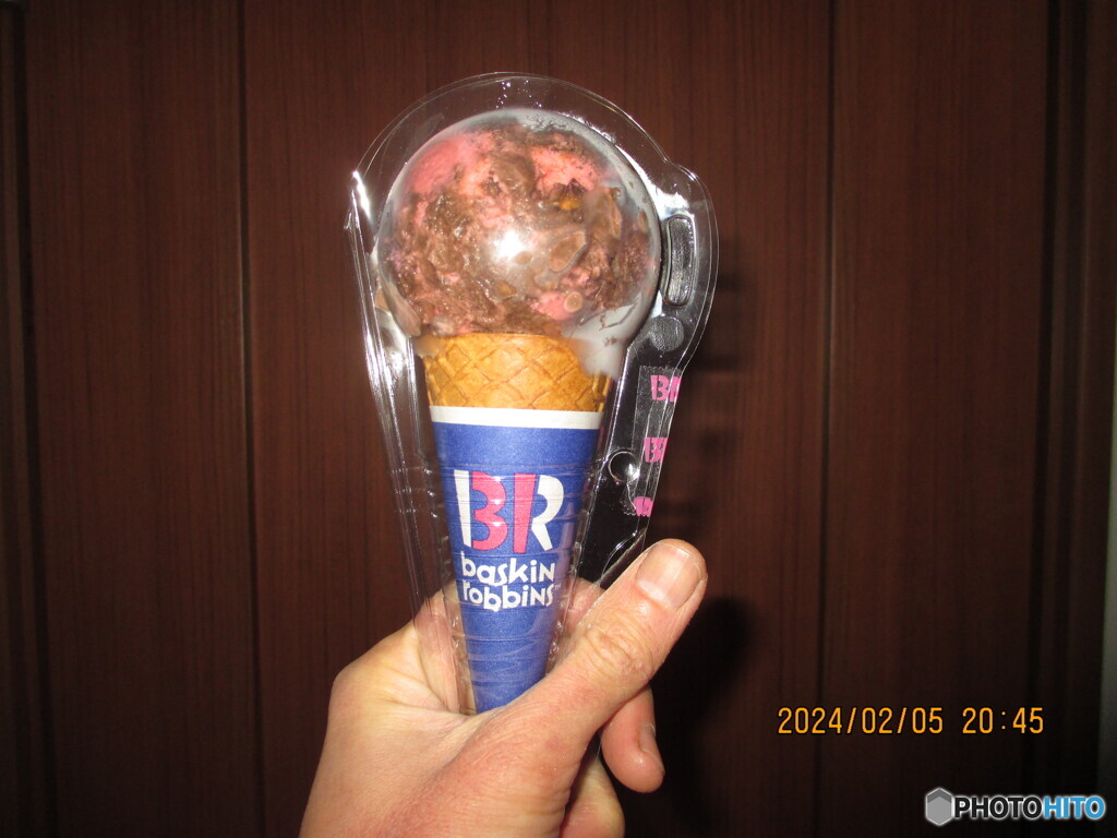 ＭＥＬＴＹ　ＳＴＲＡＷＢＥＲＲＹ　ＣＨＯＣＯＬＡＴＥ