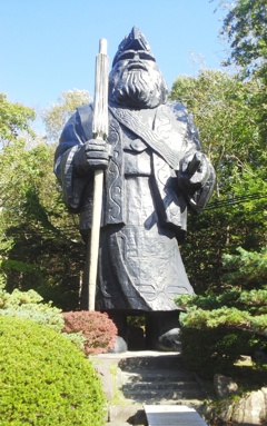 コタンコルクルの像