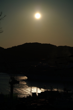 湾の夕景