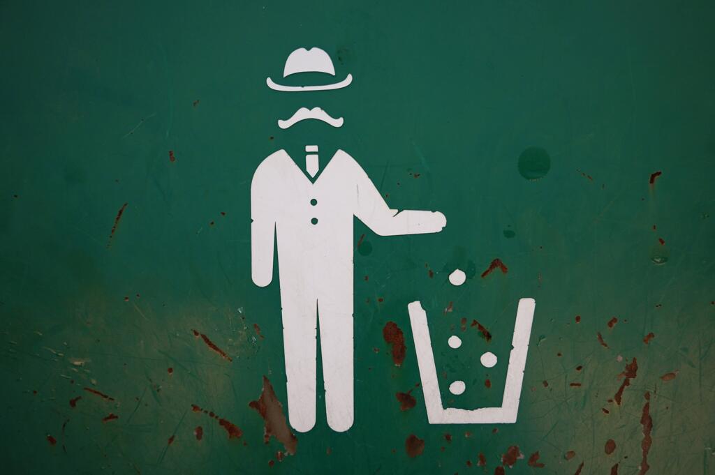 ゴミはゴミ箱に