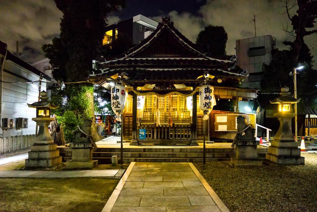 夜の神社