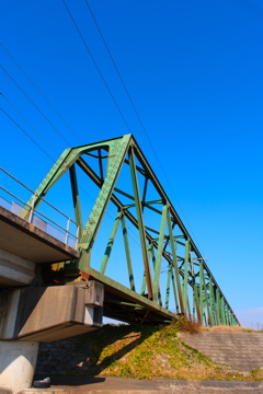 電車、来ないな〜