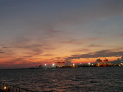 夕暮れの海