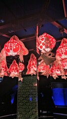 涼し気な金魚飾り