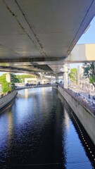 横浜フランス橋から撮った中村川