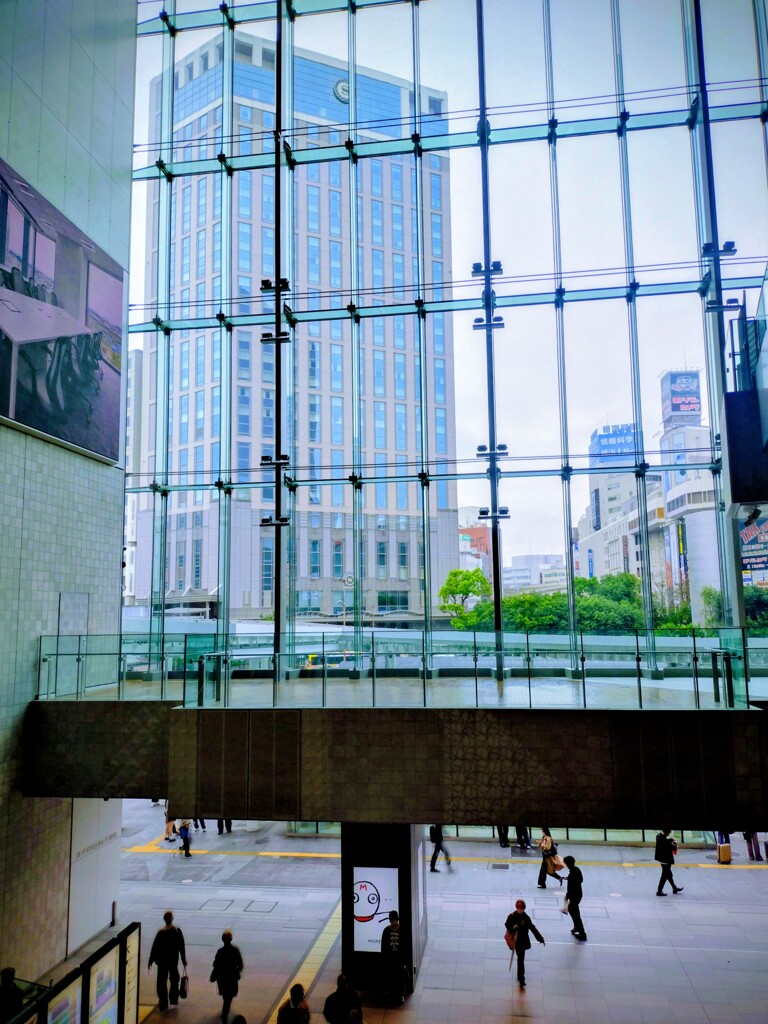 ヨコハマ駅