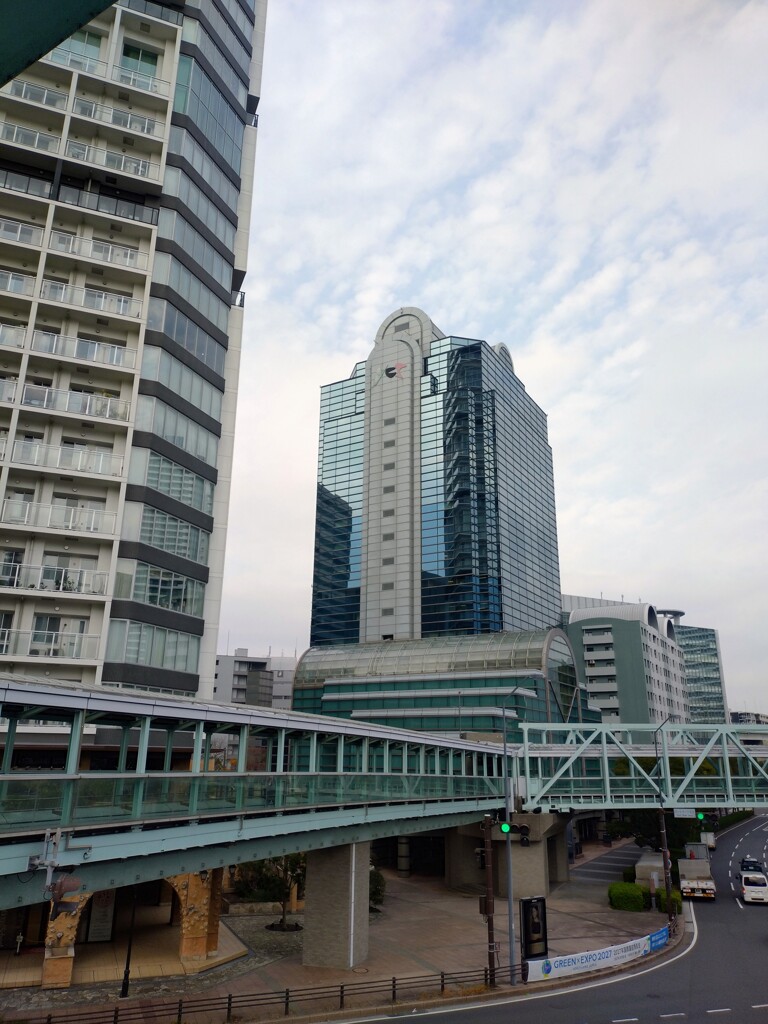 歩道橋ポートサイド